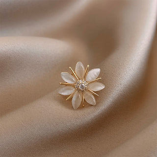 Fashion Brooch Set Flower Bow Brooches for Women Metal Anti-glare Lapel Pin Fixed Clothes Pins Sweater Coat Clothing Accessories alodia store