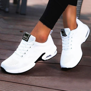 Running Lady Snickers Female GME-0093 alodia store