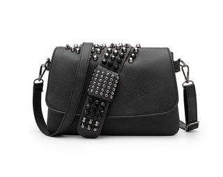 Bossa d'espatlla amb reblons de crani DAEYOTEN Bosses de missatgeria de cuir negre femení Bosses de crossbody punk per a dona Bosses de mà de dues corretges ZM0496