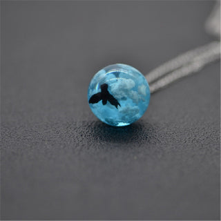 Chic Transparent Resin Rould Ball Moon Pendant Necklace Women Blue Sky White Cloud Chain Necklace Fashion Jewelry Gifts for Girl